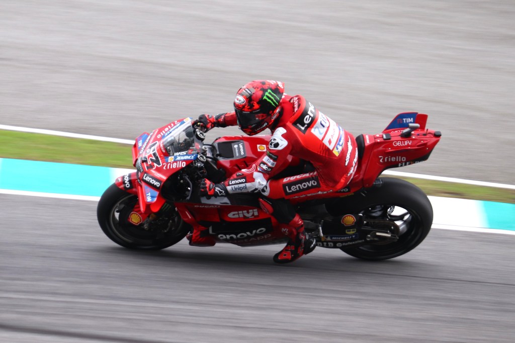 MotoGP_2025_Malaysian_Grand_Prix_-_Ducati_Lenovo_-_Francesco_Bagnaia - credit Liauzh
